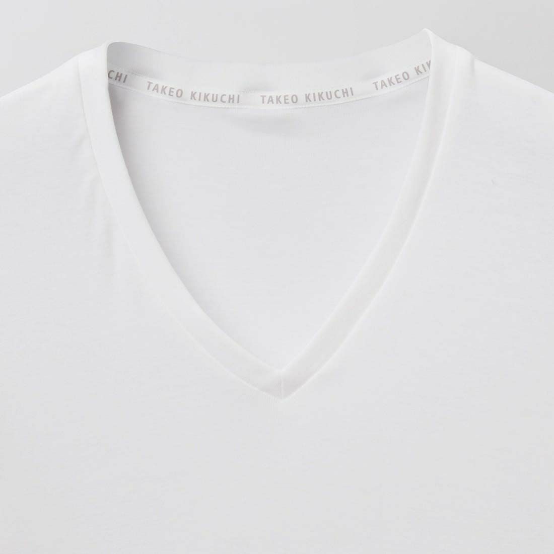 タケオキクチ　半袖Vネックシャツ