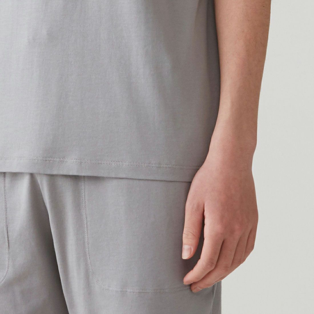 エポカ ウォモ コットンシルク半袖ヘンリーネックカットソー