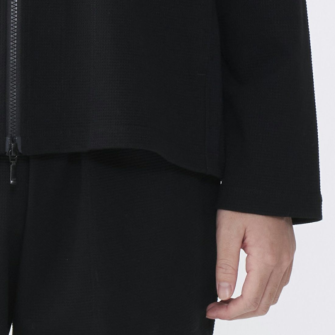 エポカ ウォモ スクエアワッフルジップジャケット