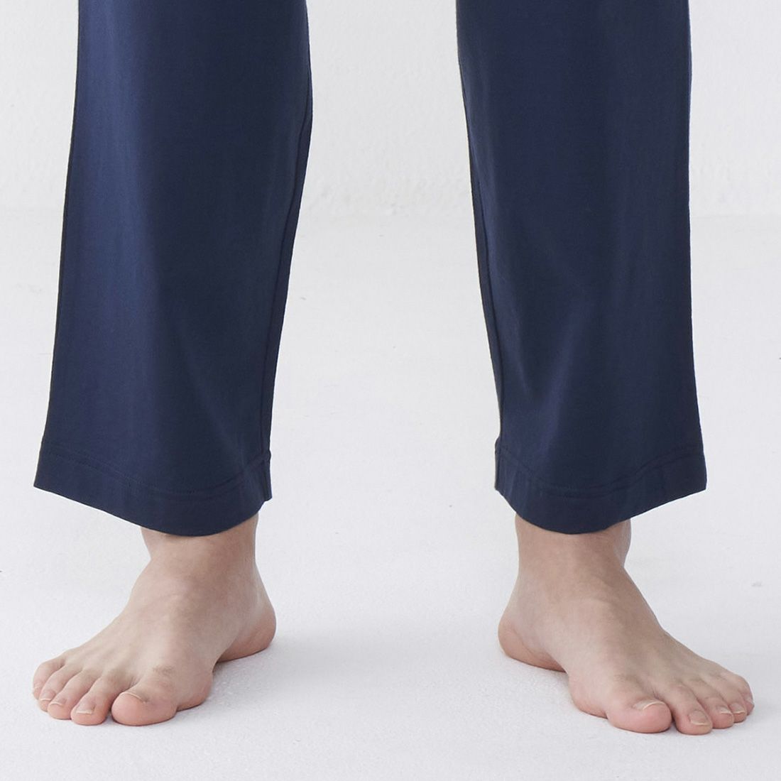 テーパードロングパンツ