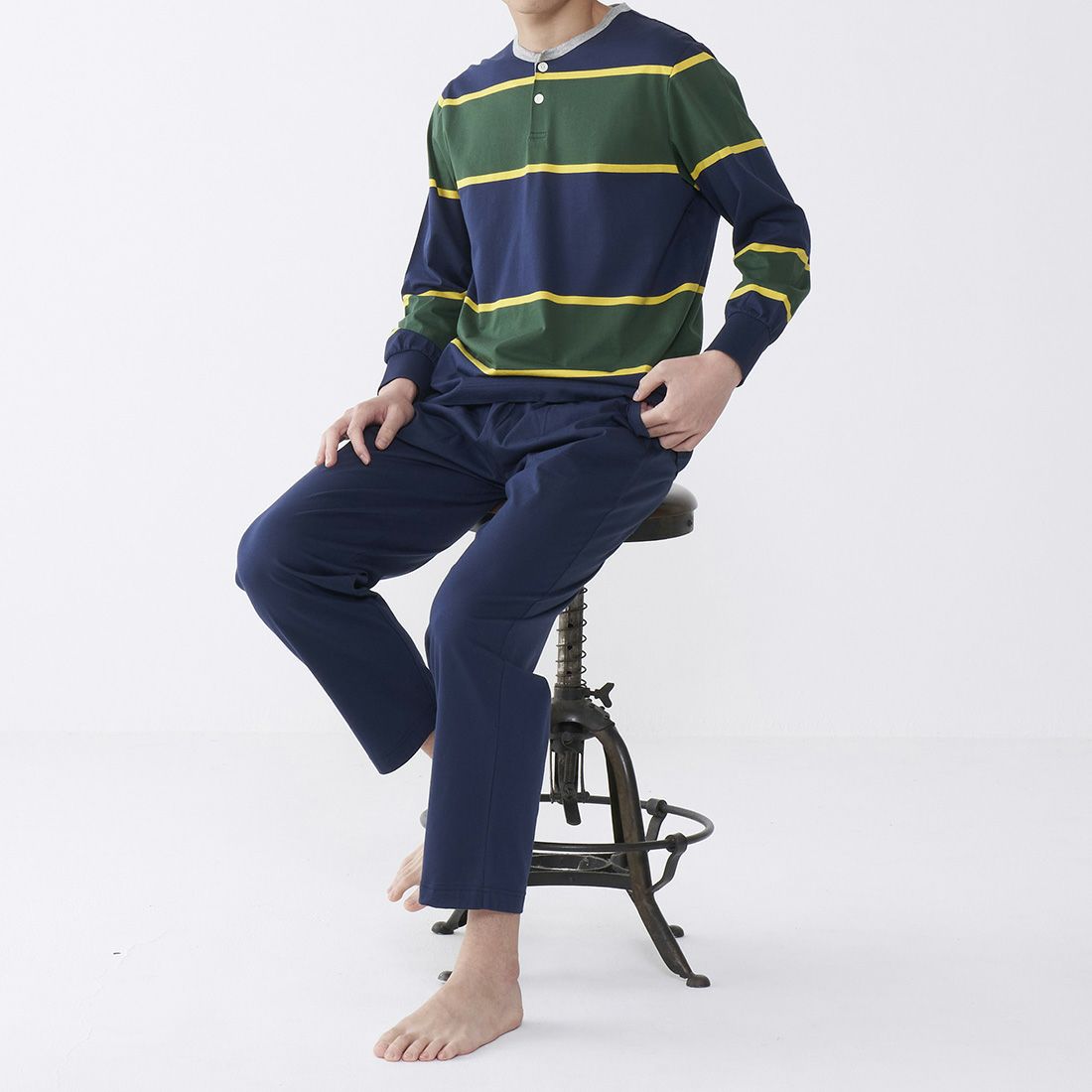 テーパードロングパンツ