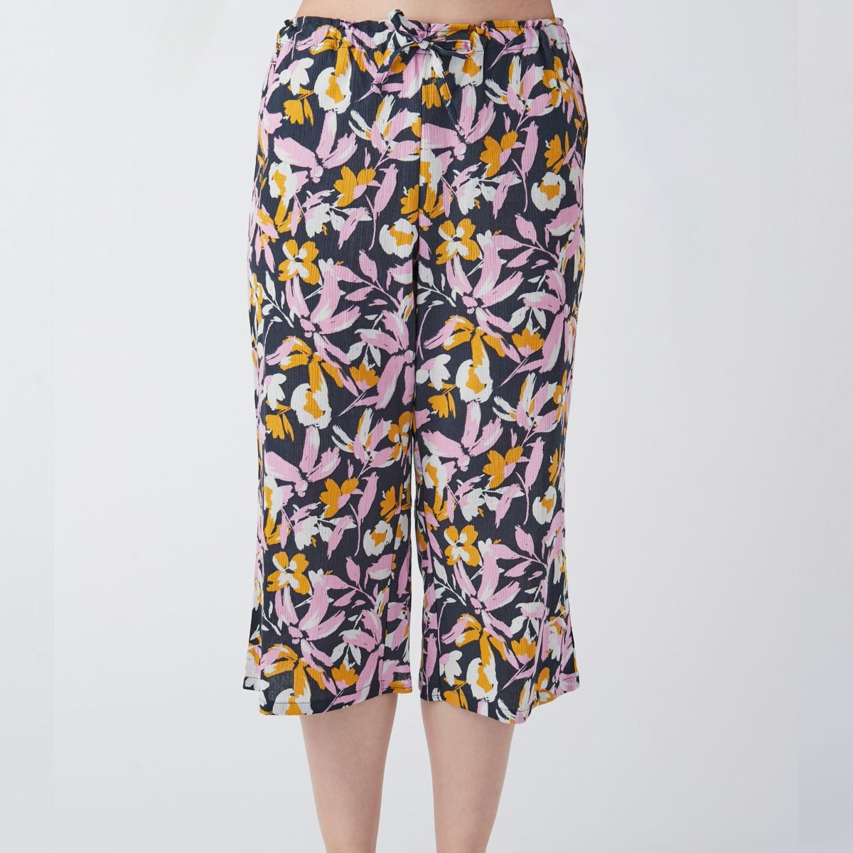 Rela*room 紐付き7分丈ワイドパンツ