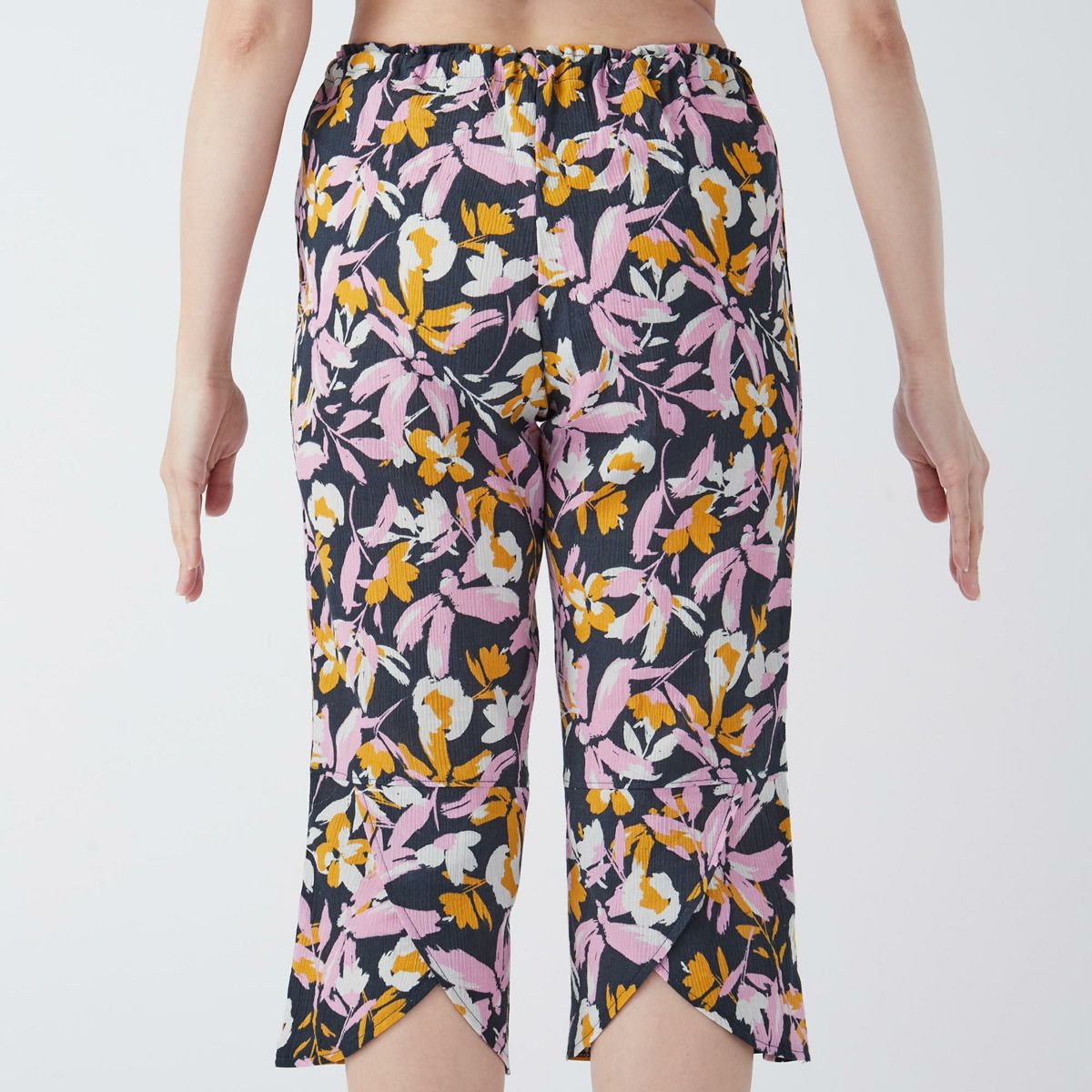 Rela*room 紐付き7分丈ワイドパンツ