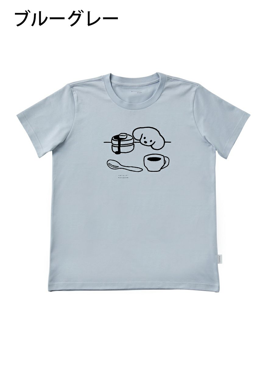 レディースＴシャツ ケーキを見つめる犬モノトーン