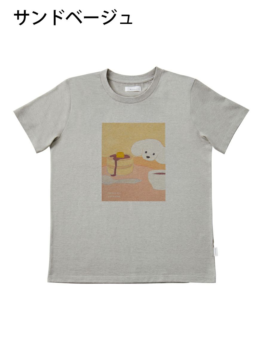 レディースＴシャツ ケーキを見つめる犬