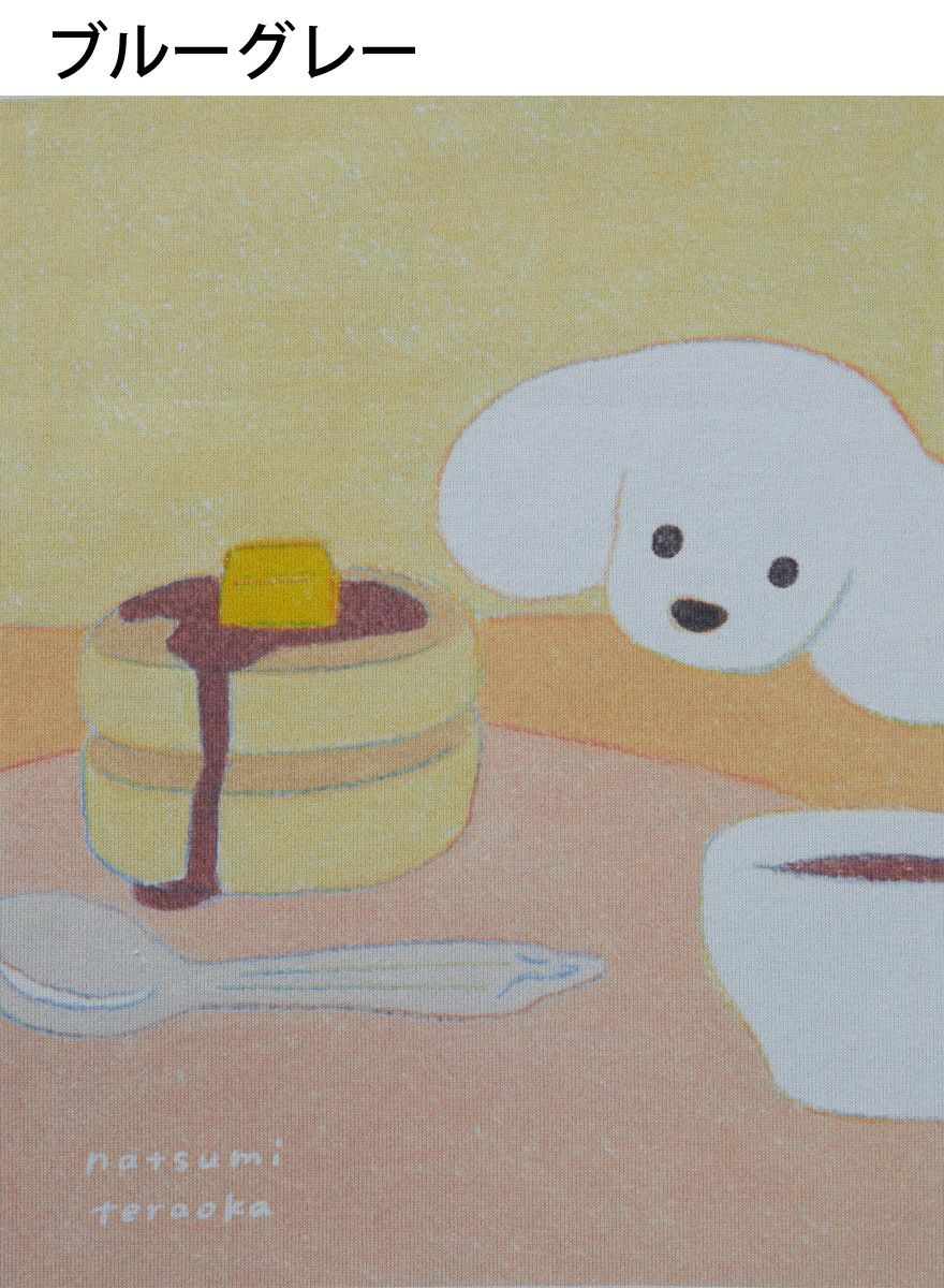 レディースチュニックTシャツ ケーキを見つめる犬