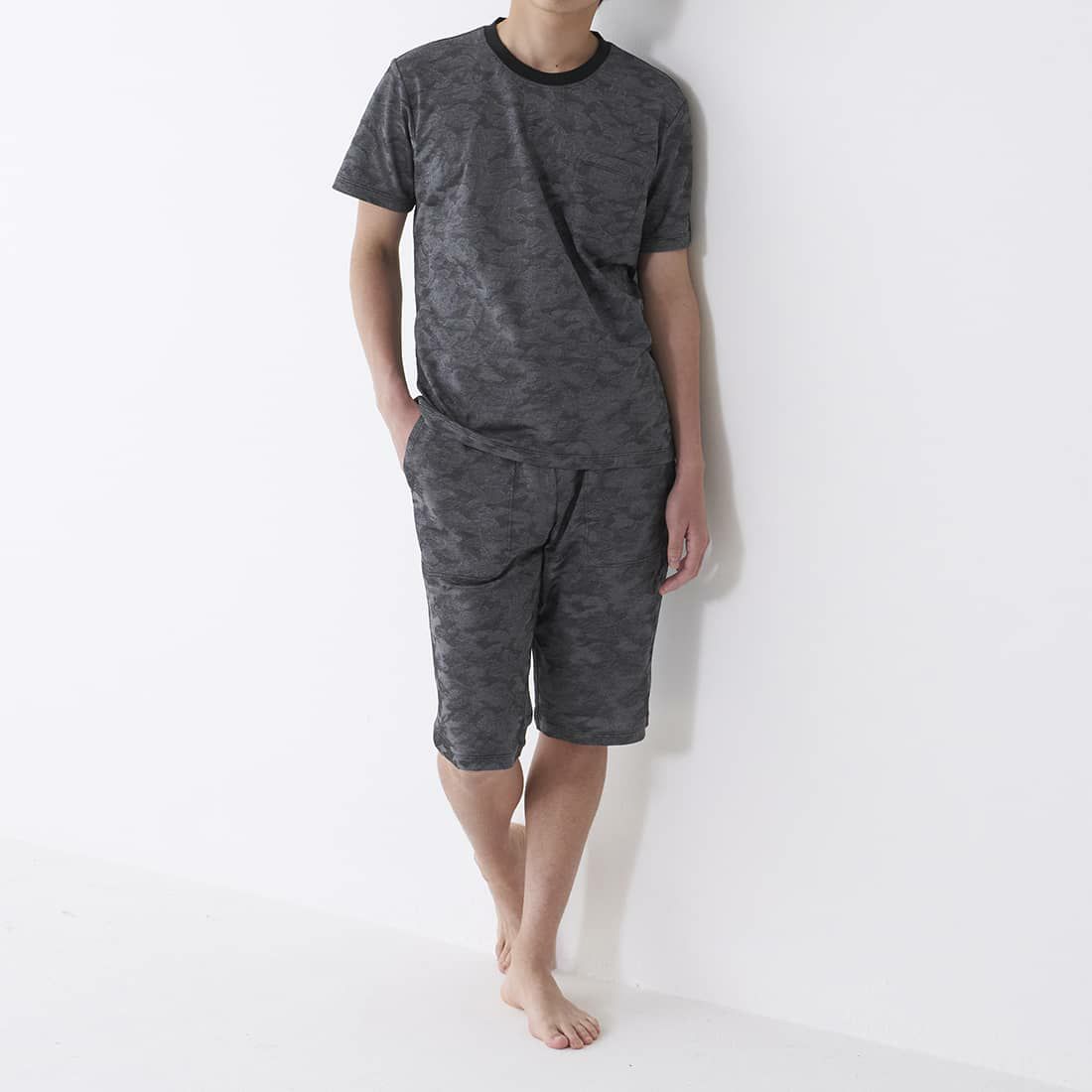 エポカ ウォモ カモフラジャカード半袖クルーネック