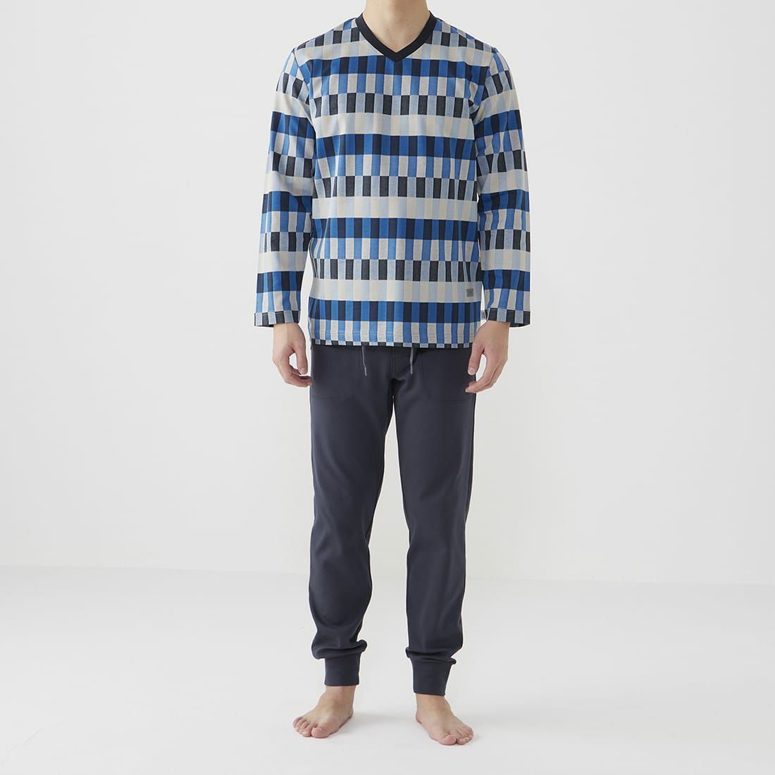 タケオキクチ　長袖Vネックシャツ