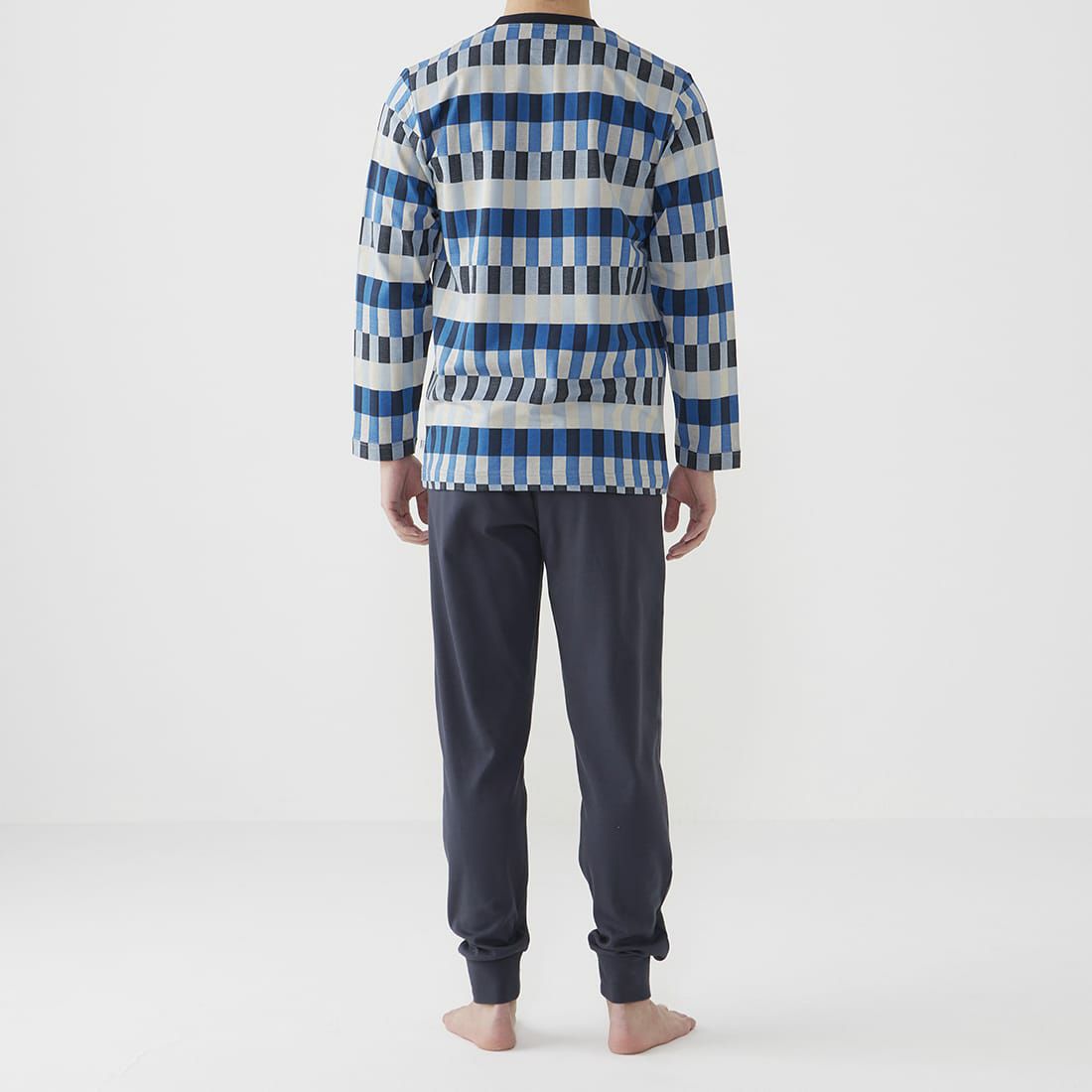 タケオキクチ　長袖Vネックシャツ