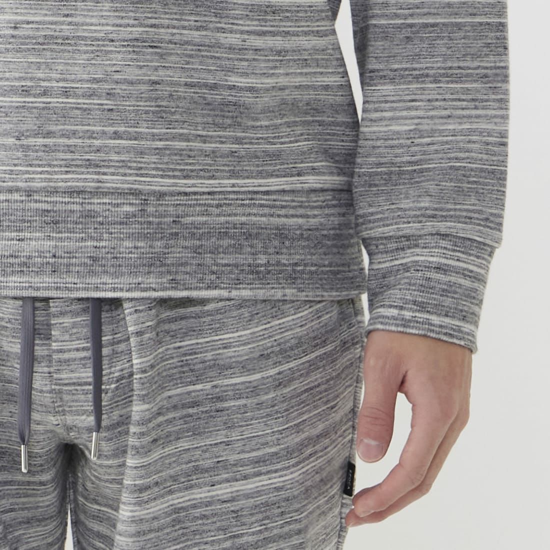 エポカ ウォモ　長袖クルーネック