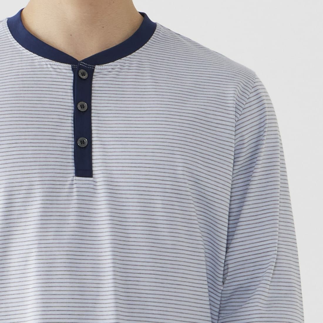 エポカ ウォモ 長袖ヘンリーネック