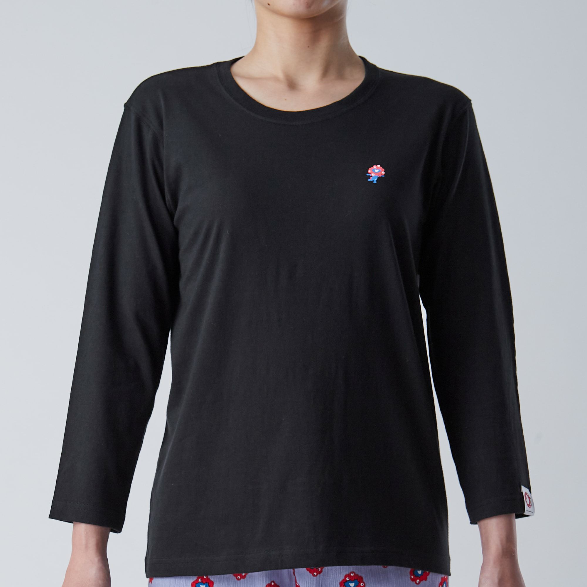 【レディース】EXPO 2025 インナーTシャツ長袖丸首 ミャクミャクワンポイント ブラック