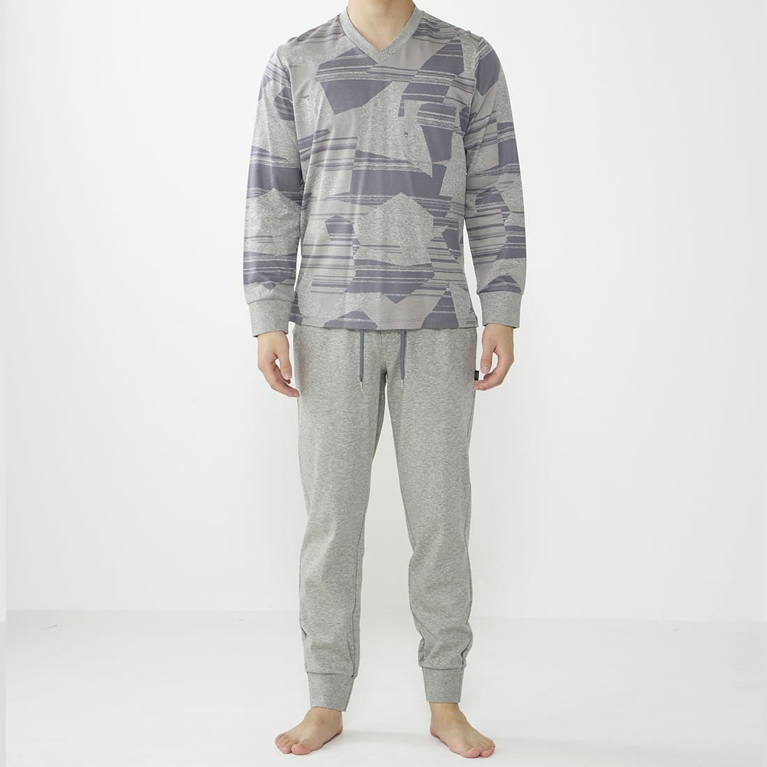 エポカ ウォモ 長袖Vネック