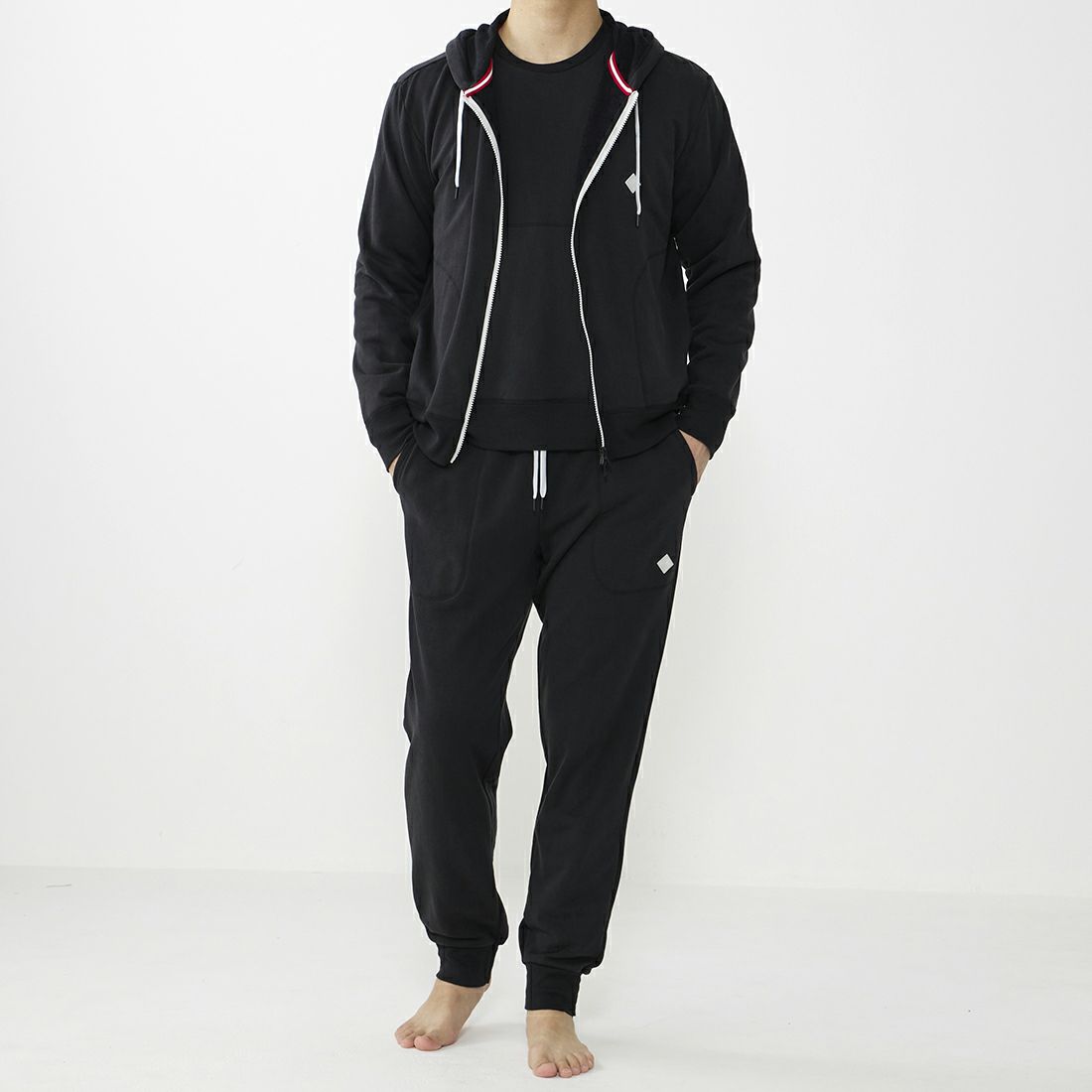 エポカ ウォモ 前閉リブテーパードパンツ