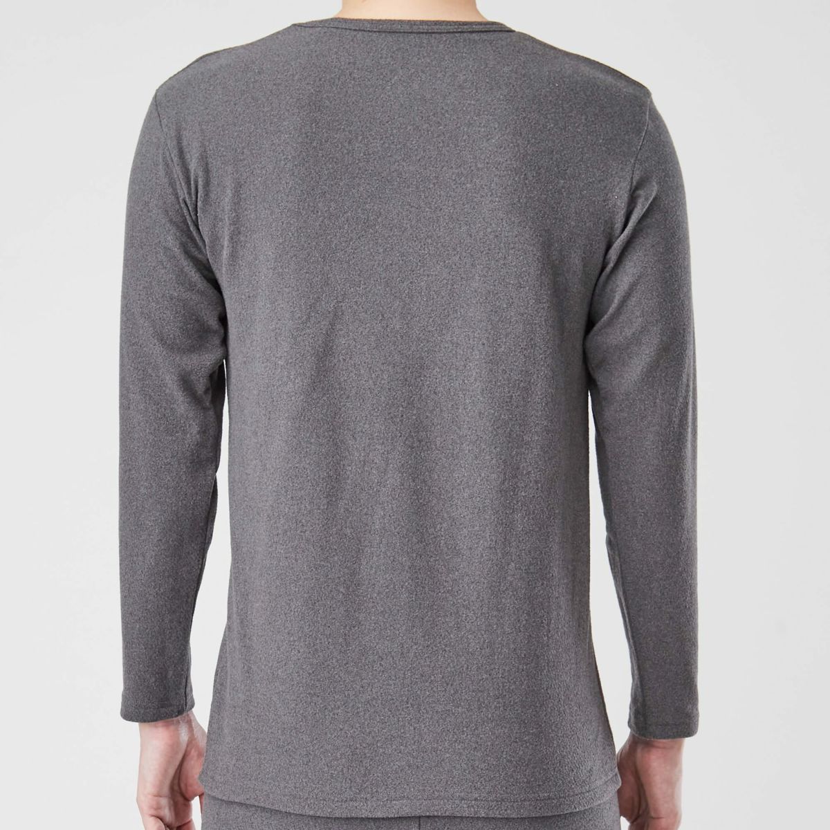 まるで着る魔法瓶のような肌着 長袖丸首シャツ