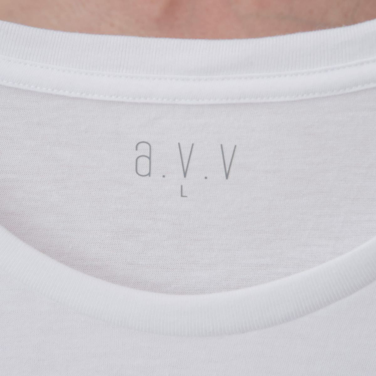 a.v.v 半袖丸首Ｔシャツ