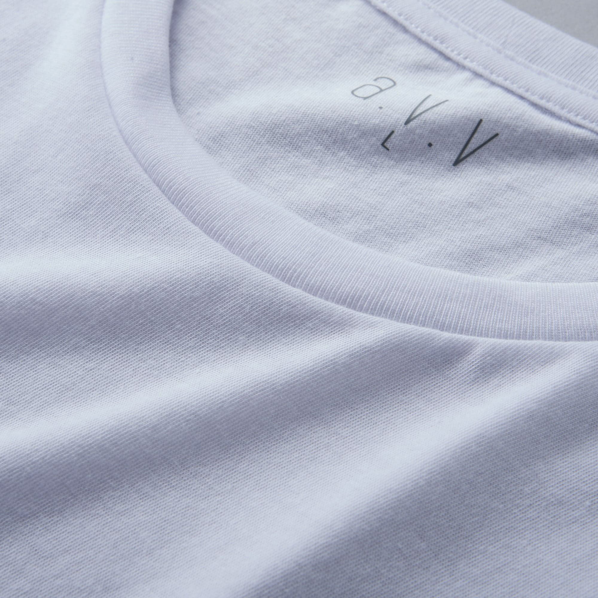 a.v.v 半袖丸首Ｔシャツ