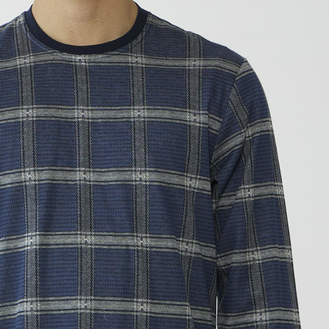 長袖クルーネックシャツ