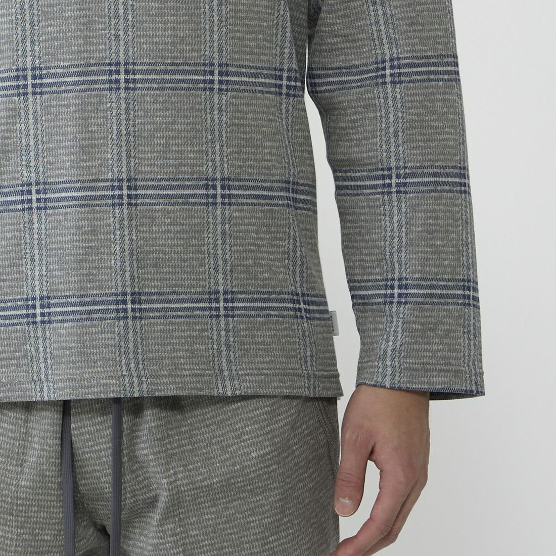 長袖クルーネックシャツ