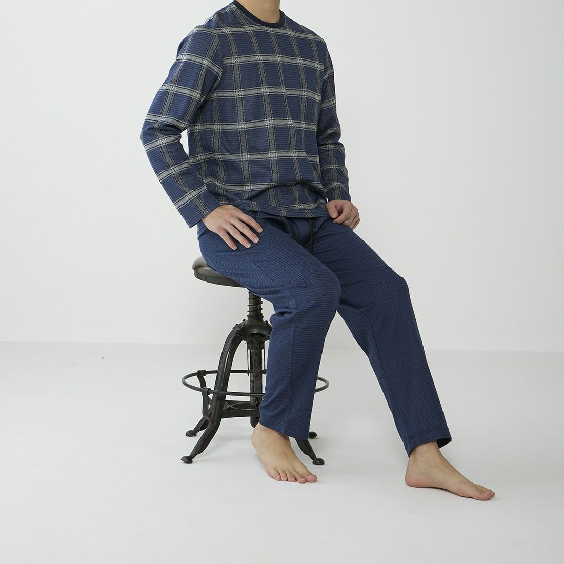 長袖クルーネックシャツ