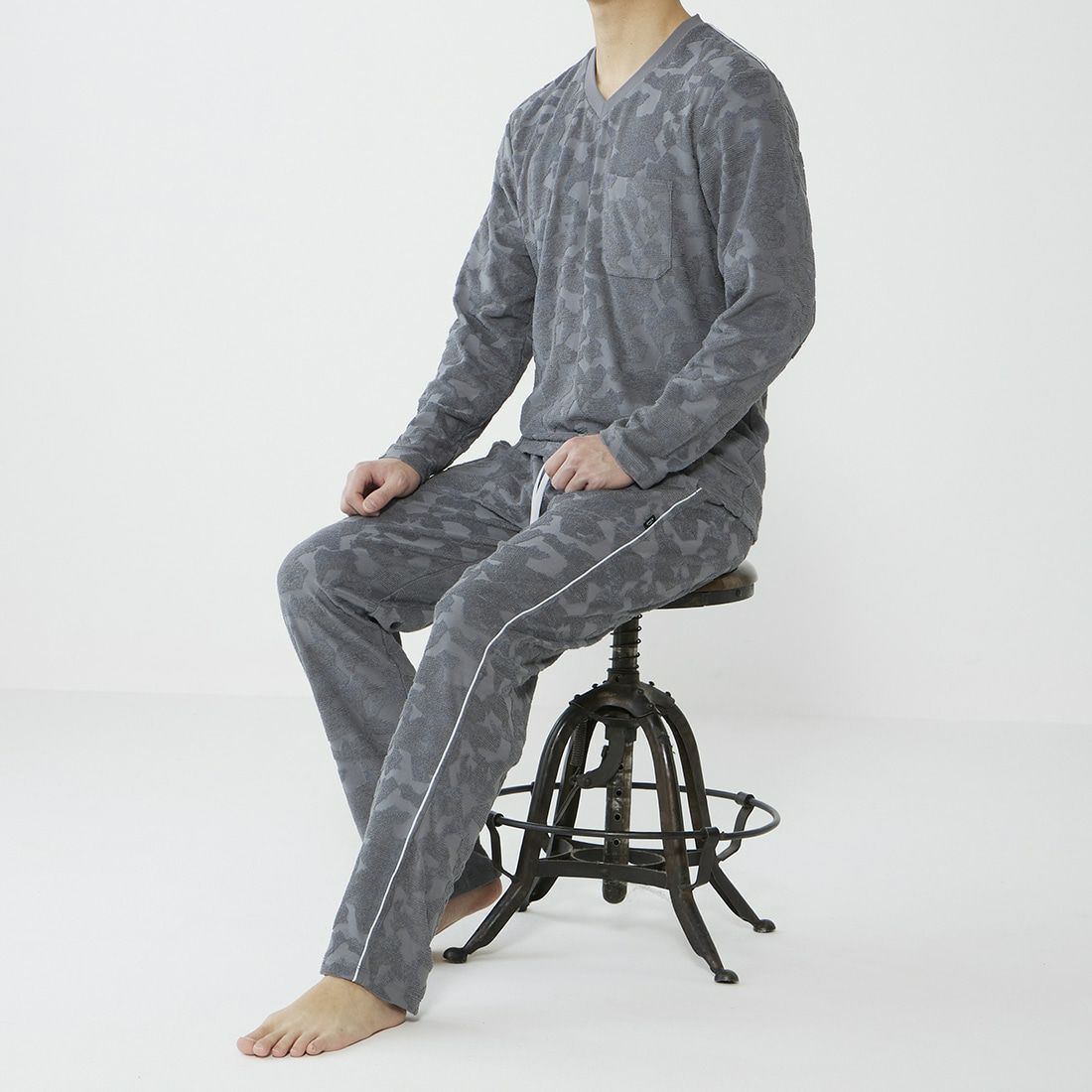 エポカ ウォモ ロングテーパードパンツ