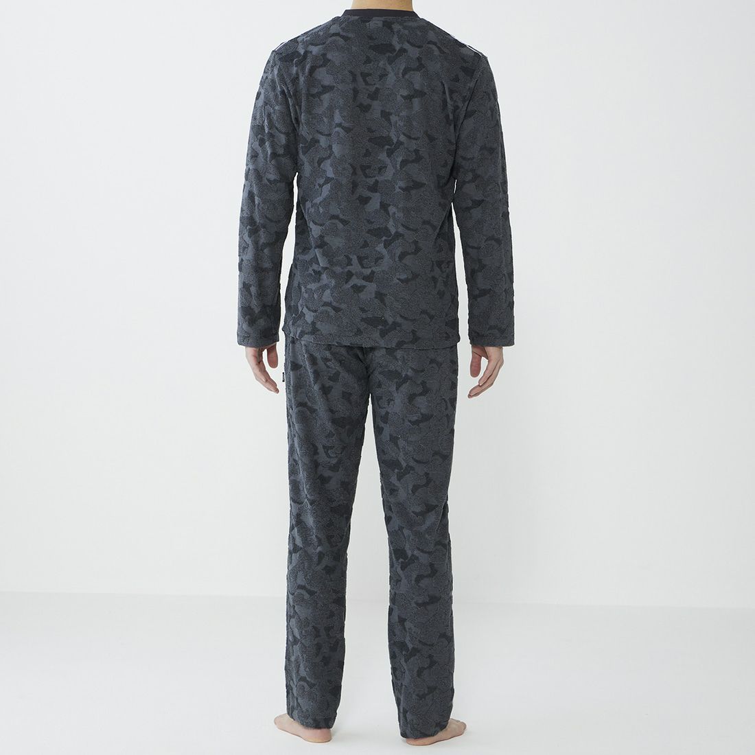 エポカ ウォモ 長袖Ｖネック