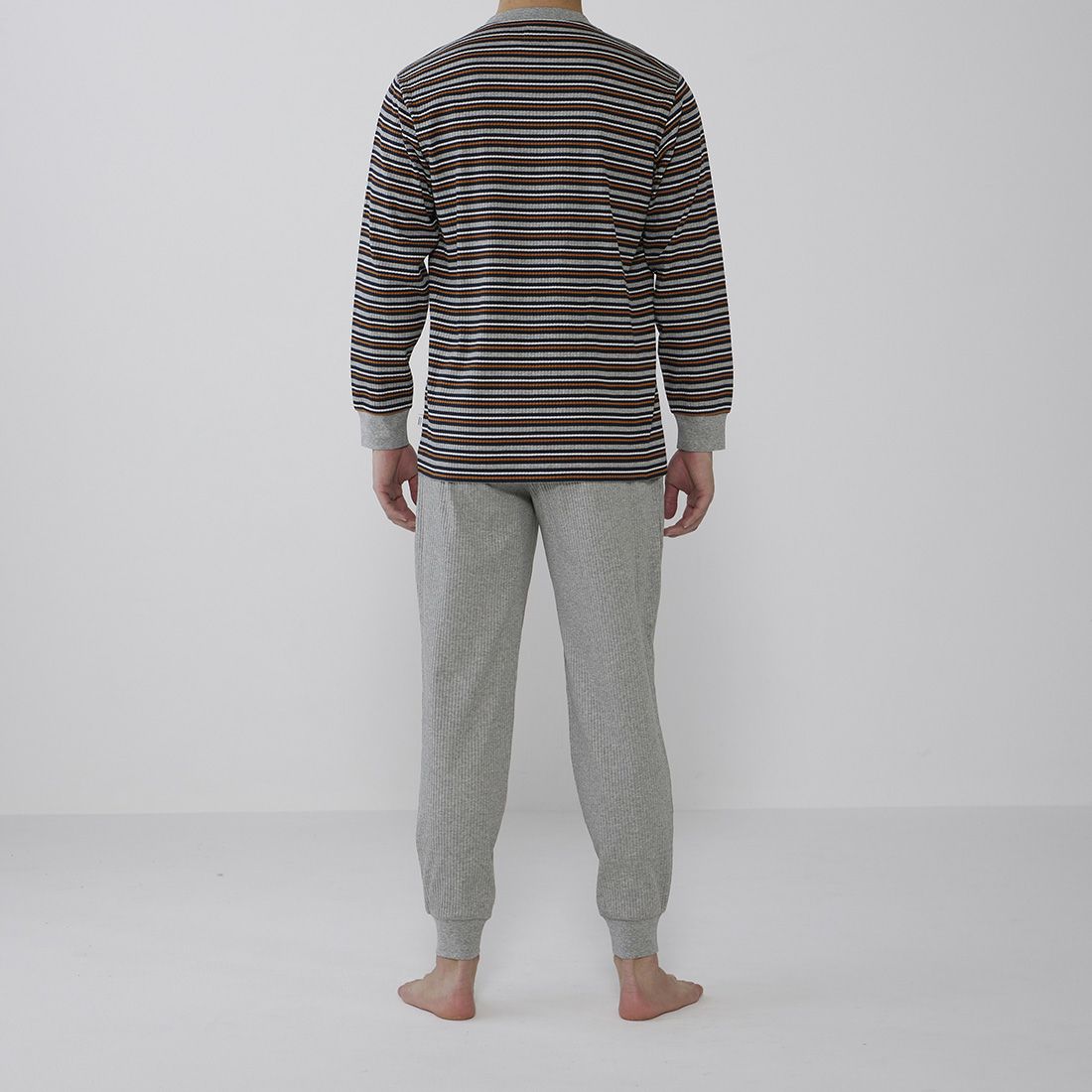 タケオキクチ　長袖ヘンリーネックパジャマ