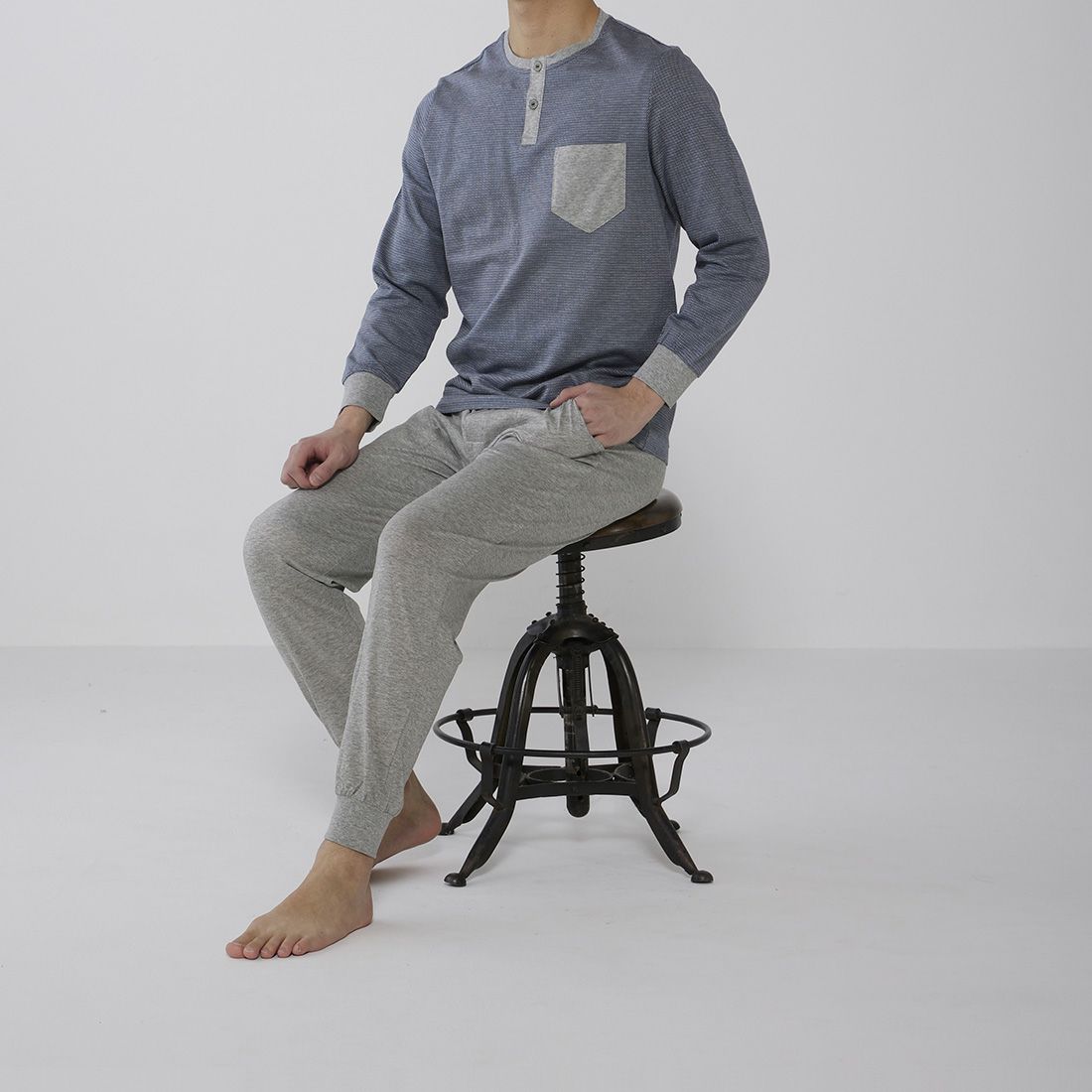 タケオキクチ　長袖ヘンリーネックパジャマ