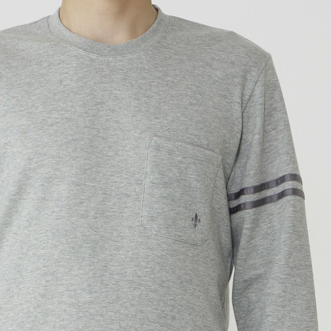 エポカ ウォモ 長袖クルーネック