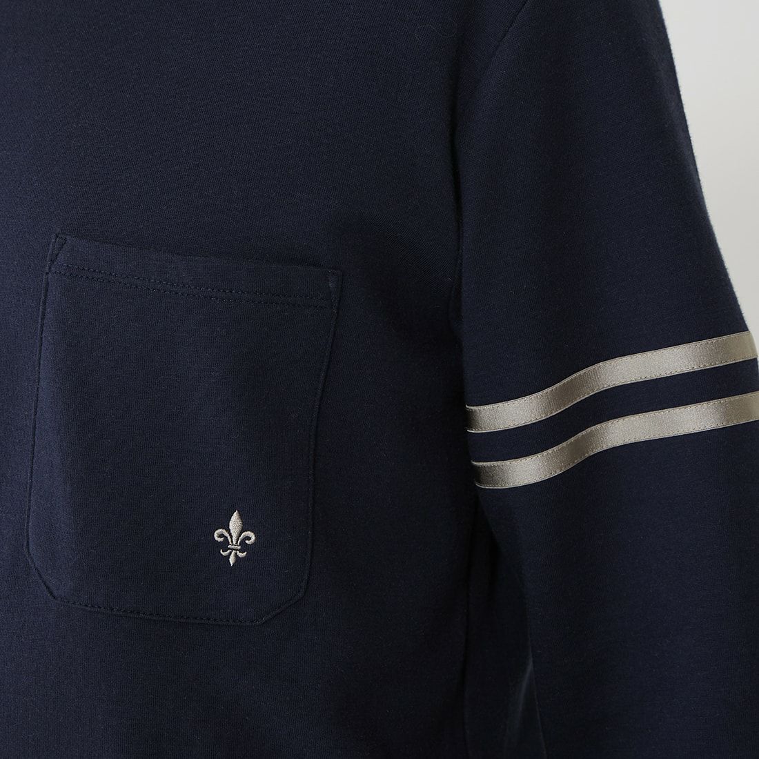 エポカ ウォモ 長袖クルーネック