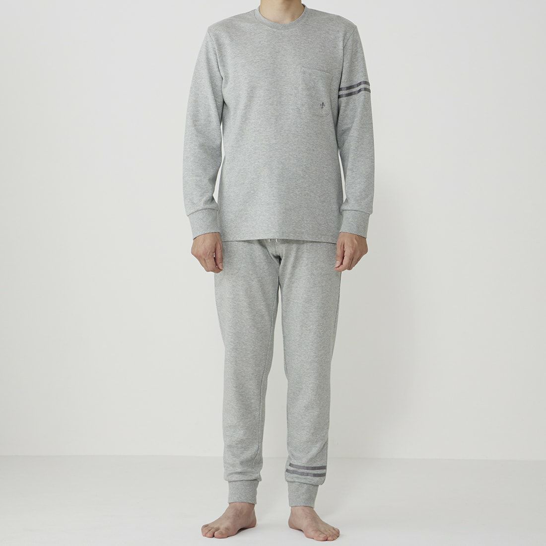 エポカ ウォモ 前閉ロングリブテーパードパンツ