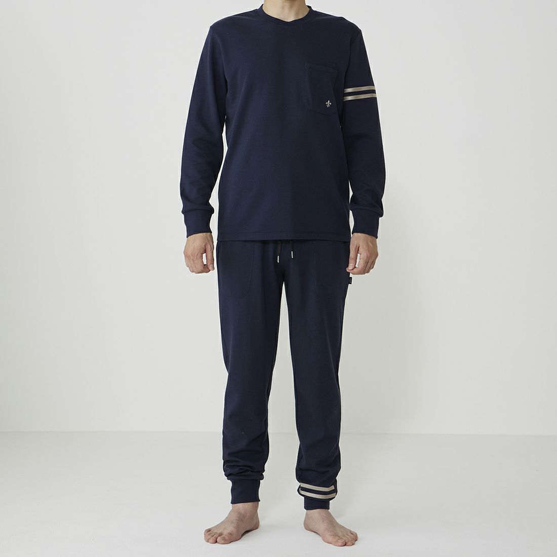 エポカ ウォモ 前閉ロングリブテーパードパンツ