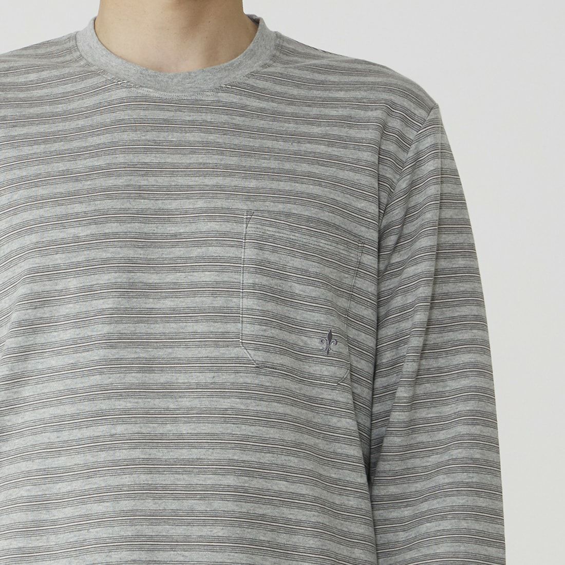 エポカ ウォモ 長袖クルーネック