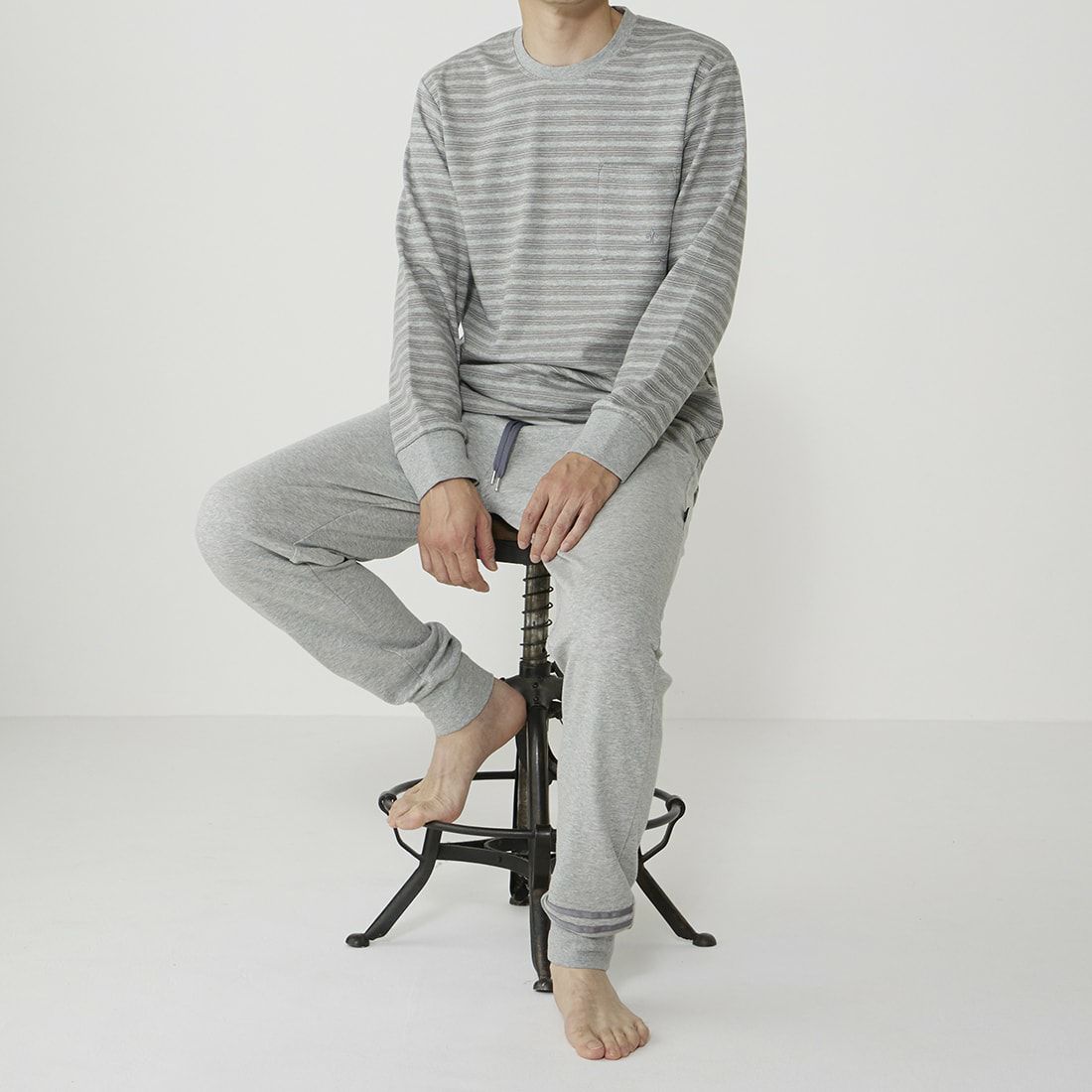 エポカ ウォモ 長袖クルーネック