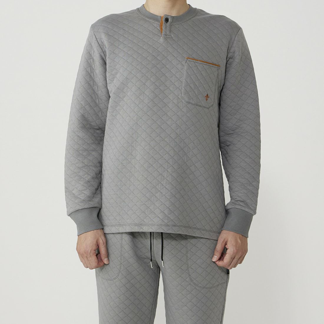 エポカ ウォモ 長袖ヘンリーネック